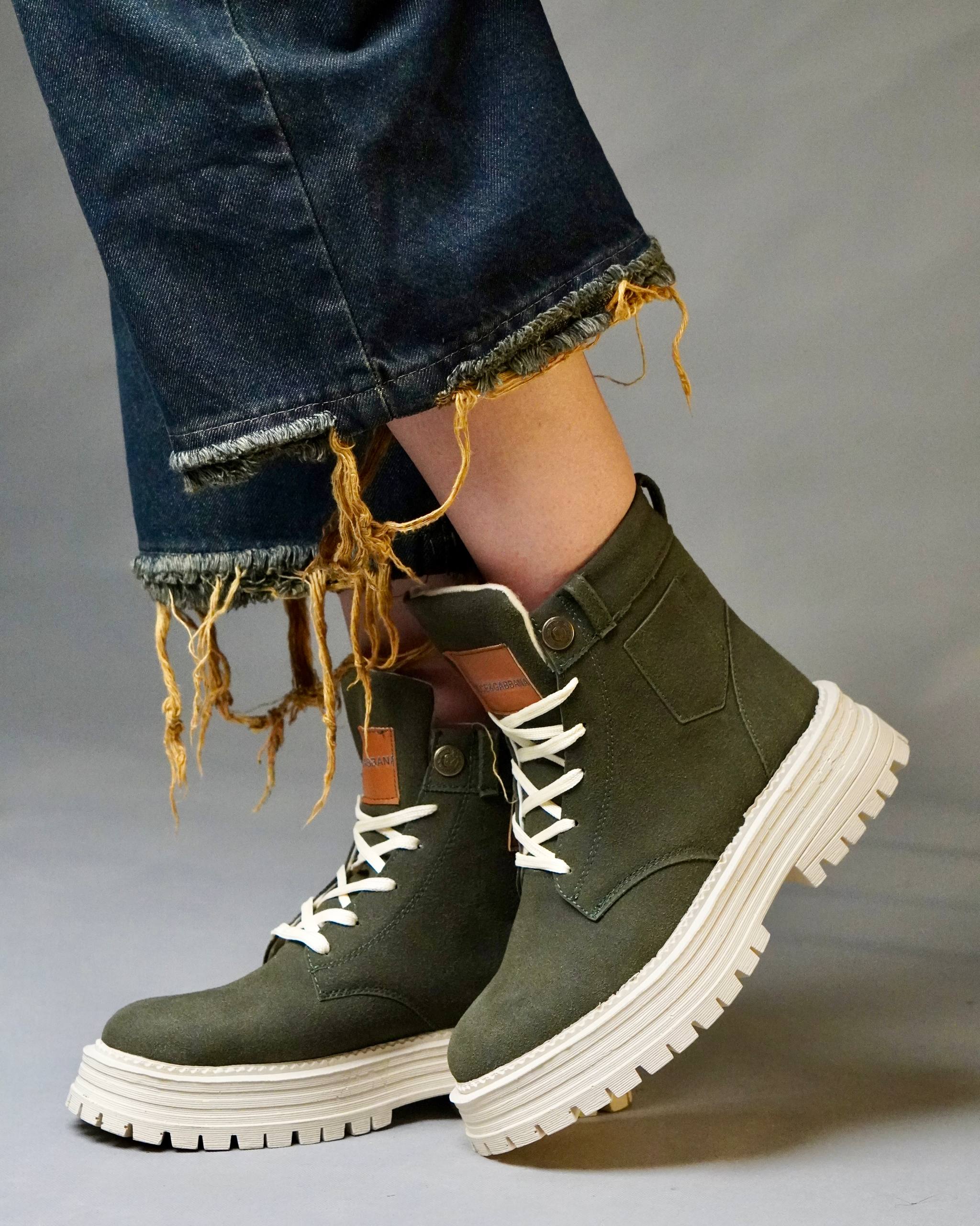 کفش زنانه زمستانی مدل نیم بوت بغل جیب sfz  سبز