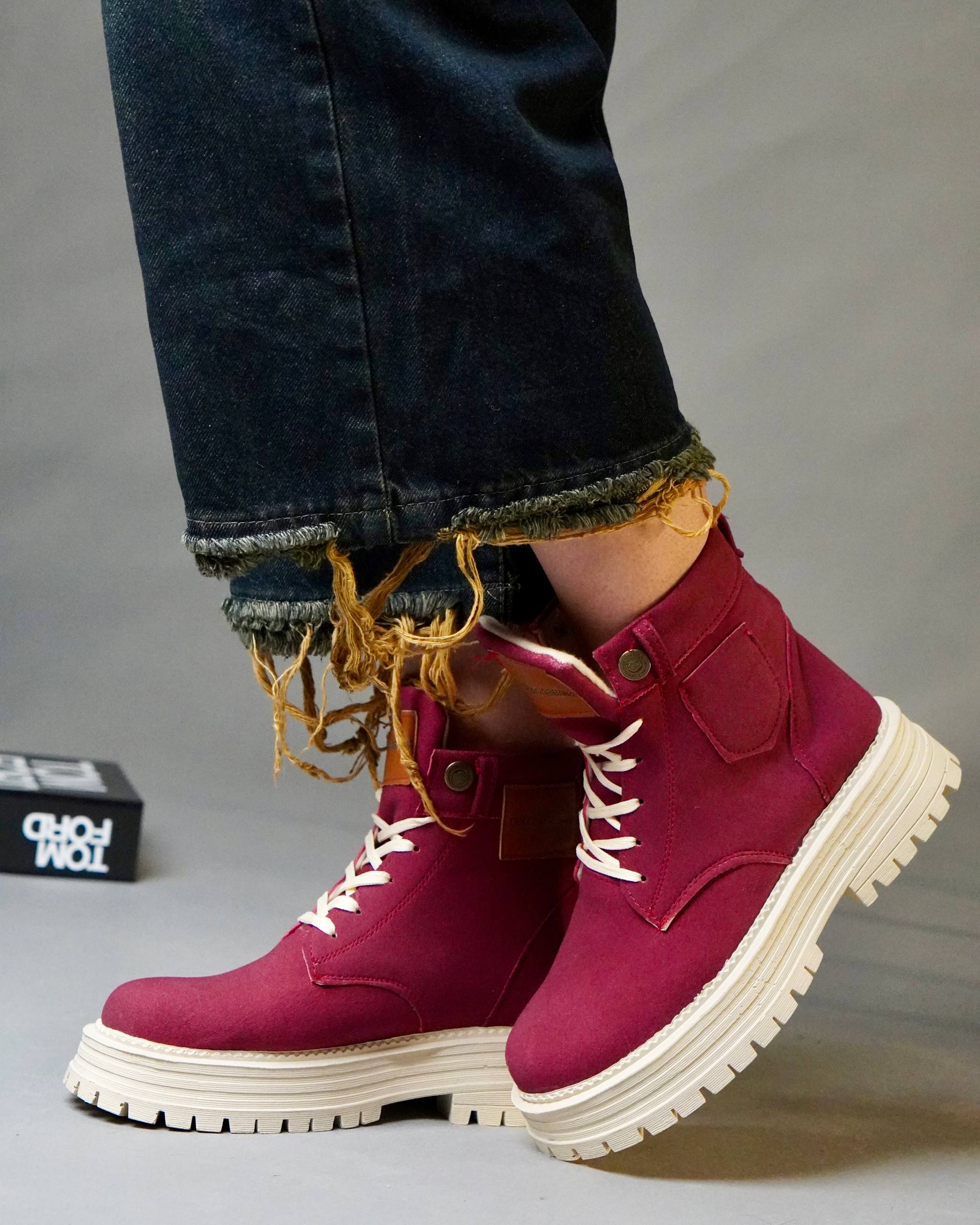 کفش زنانه زمستانی مدل نیم بوت بغل جیب sfz زرشکی