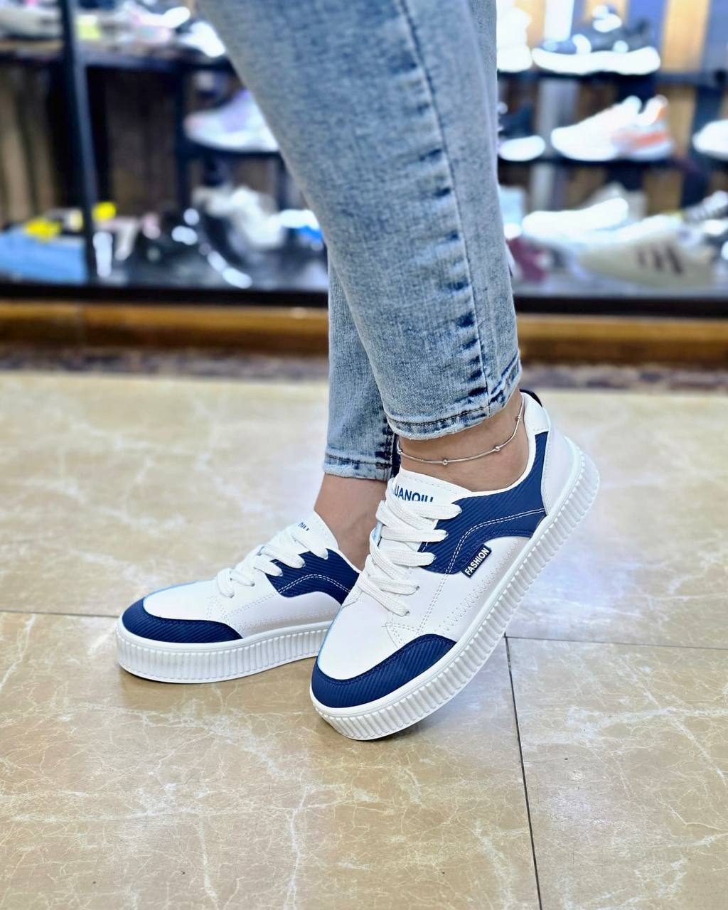 کتانی زنانه اسپرت مدل ونس فشیون زیگزالی سفید سرمه ای